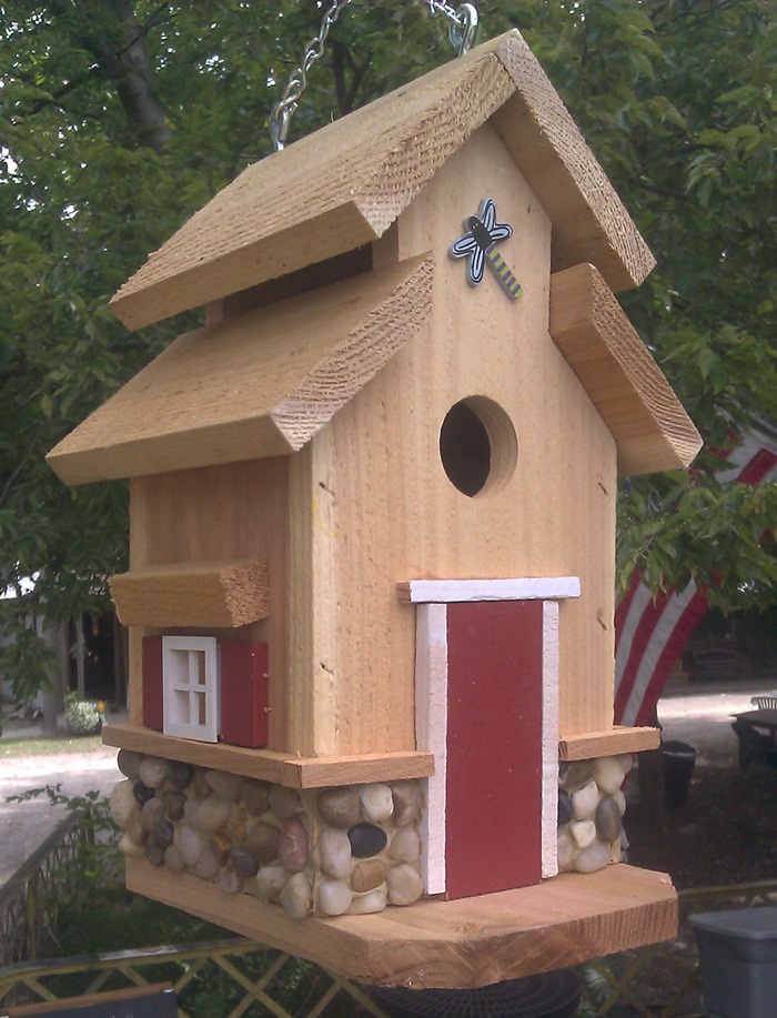 Chesapeake Birdhouse with River Rock Trim